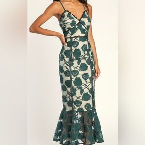 NWT Emerald Green Floral Mesh Lace Trumpet Midi Dress, Size Medium